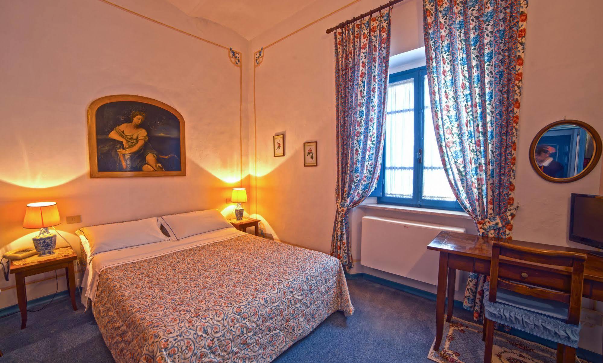 Hotel Villa Clodia Saturnia Bagian luar foto
